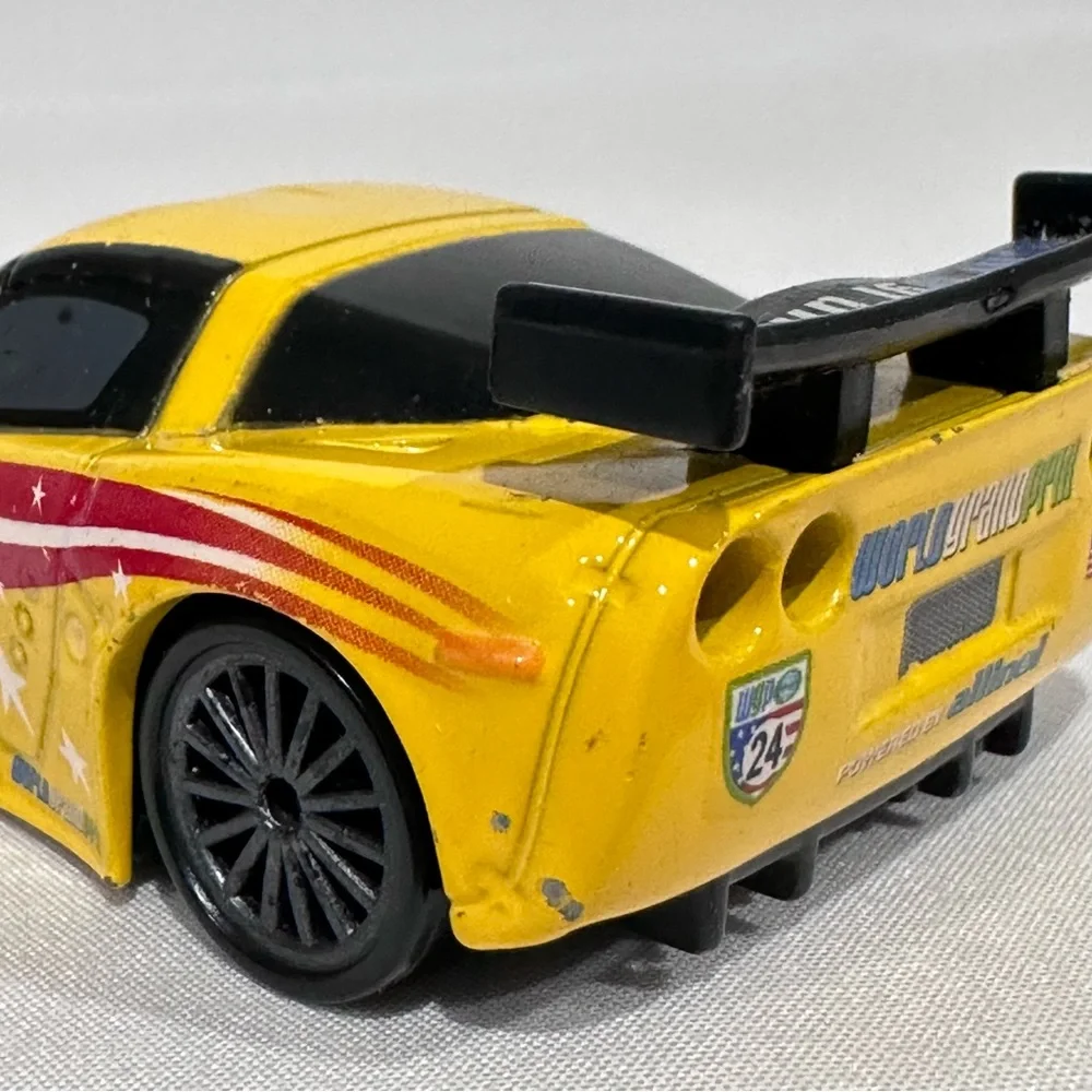 Disney Store Cars 1:43 Deluxe Jeff Gorvette World Grand Prix Die-cast